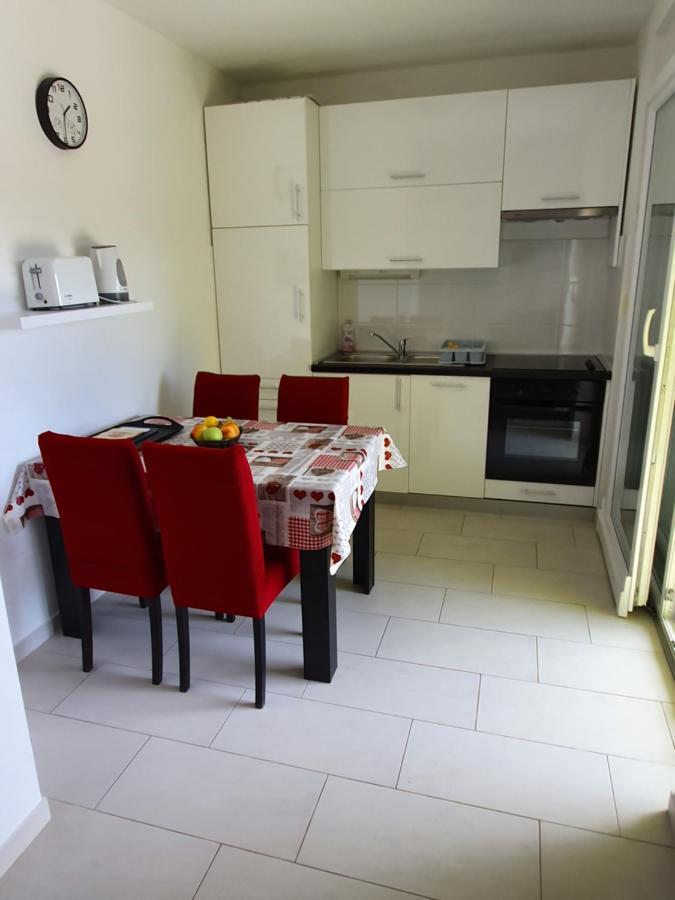 נין Apartmani Matko מראה חיצוני תמונה