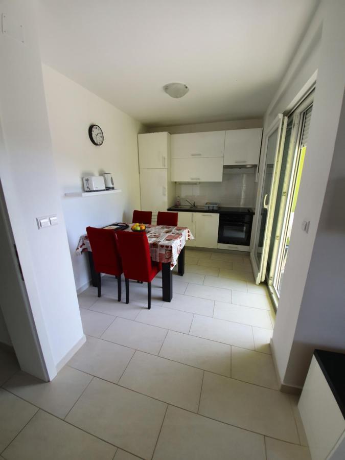 נין Apartmani Matko מראה חיצוני תמונה
