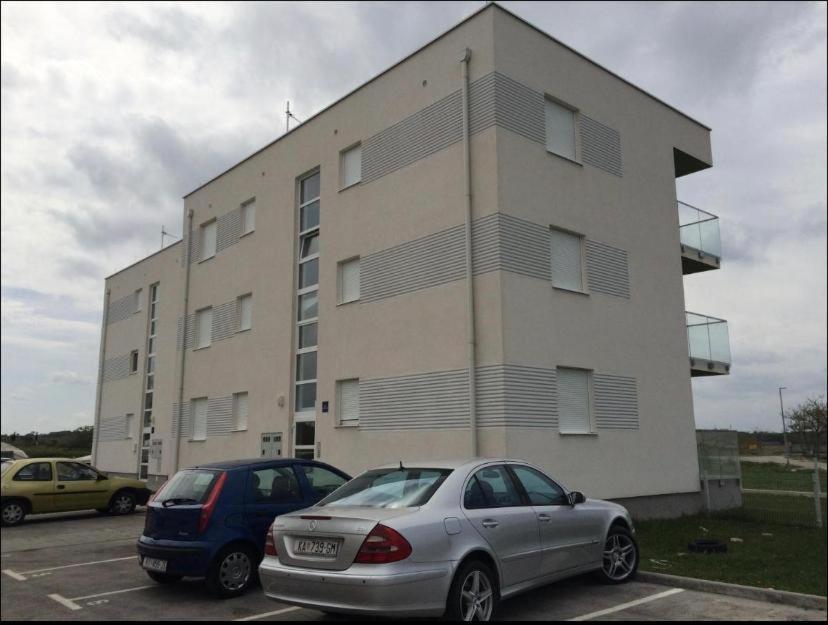נין Apartmani Matko מראה חיצוני תמונה